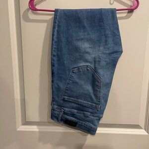 Soho High Rise Skinny Crop Jeans in Blue